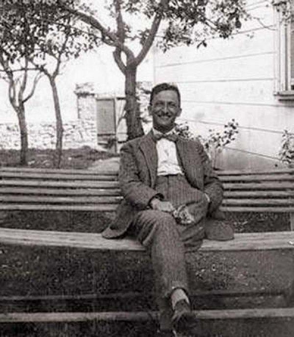 Reşat Nuri Güntekin kimdir