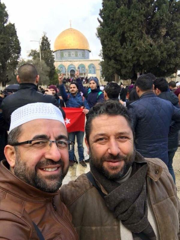 İsrail Türk bayrağı açan 6 Türk'ü gözaltına aldı