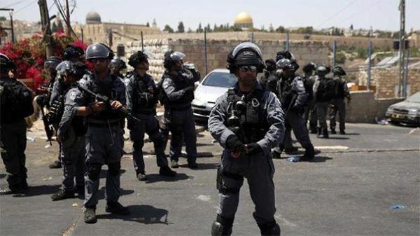 İsrail Türk bayrağı açan 6 Türk'ü gözaltına aldı