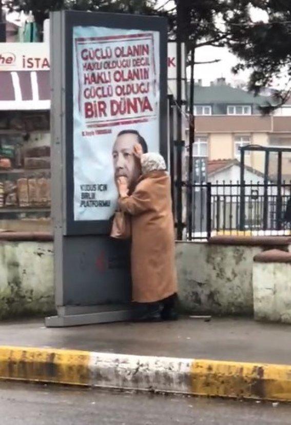 Yaşlı teyzenin Erdoğan sevgisi