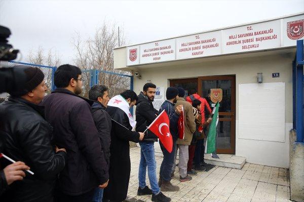 Suriyeli sığınmacılardan gönüllü askerlik başvurusu