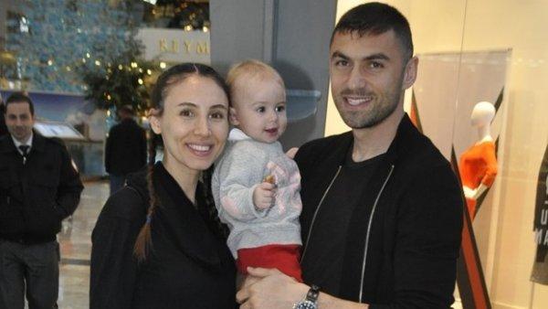 Burak Yılmaz eski eşiyle buluştu