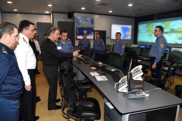 Orgeneral Akar harekat merkezlerini denetledi