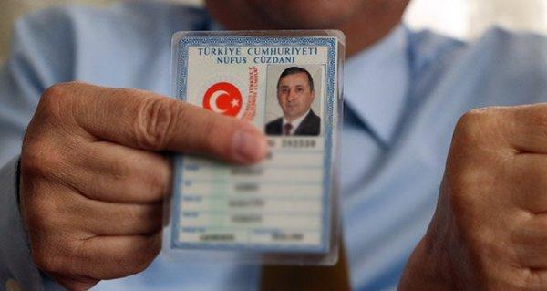 Türkiye-Kıbrıs isimli anne-oğul