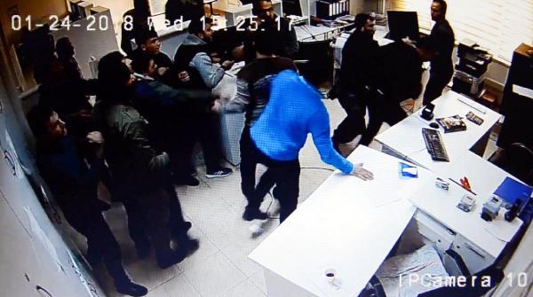 Diyarbakır'da DEDAŞ binasına saldırı