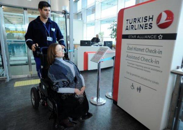 Hasta ve engelli yolcular THY’den memnun