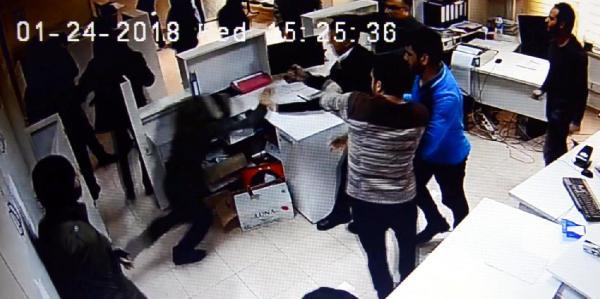 Diyarbakır'da DEDAŞ binasına saldırı