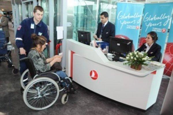 Hasta ve engelli yolcular THY’den memnun