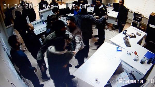 Diyarbakır'da DEDAŞ binasına saldırı