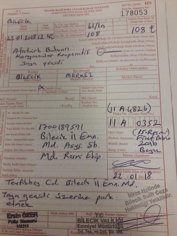 Polis aracına park cezası