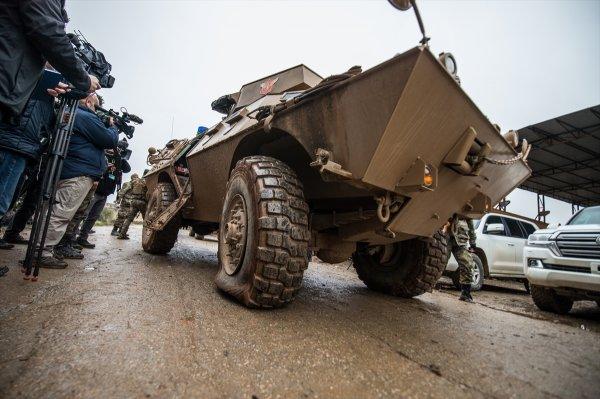 Teröristlerden gazetecilerin olduğu bölgeye taciz ateşi