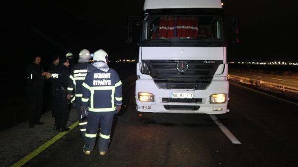 Aksaray'da tır iki kişiye çarptı