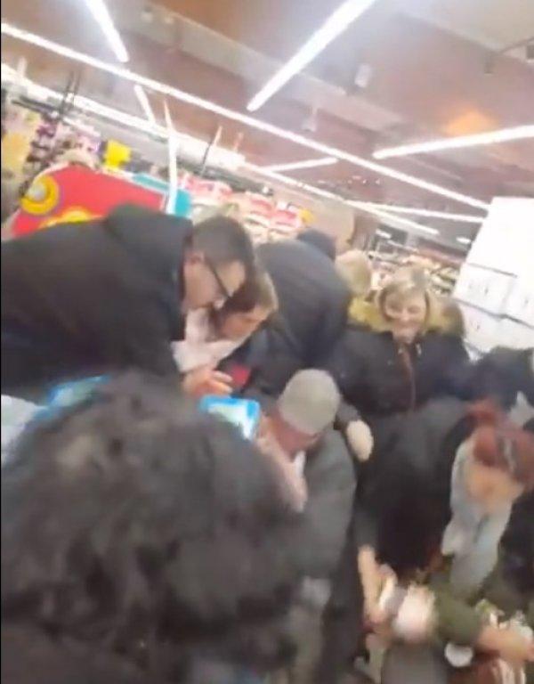 Fransız marketlerinde Nutella izdihamı