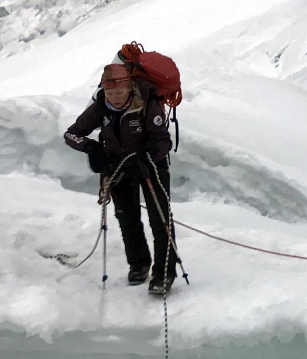Erzurum'da buz tutan şelalelere tırmandılar