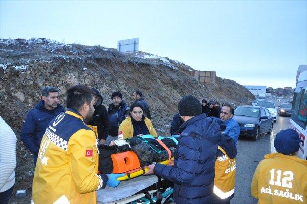 Yozgat'ta otomobil devrildi: 4 yaralı