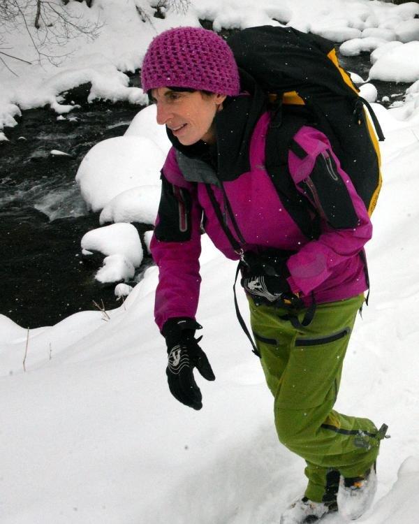 Erzurum'da buz tutan şelalelere tırmandılar