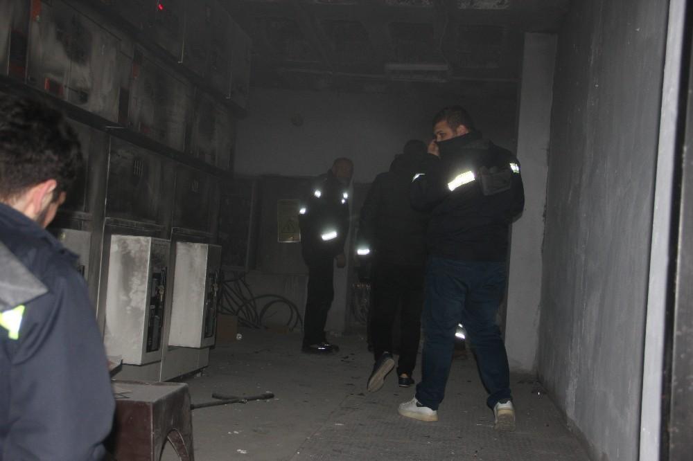 Güngören'de trafonun patladığı mahalle karanlığa gömüldü