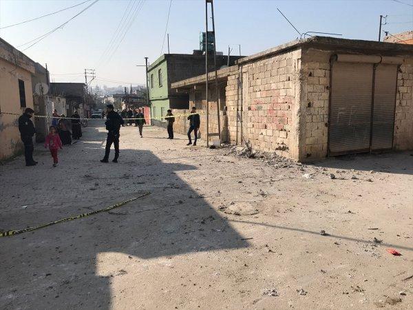 Reyhanlı’ya 2 roket atıldı