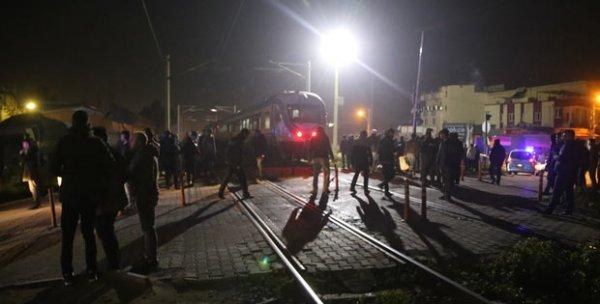 Adana'da trenin çarptığı iki kişi hayatını kaybetti
