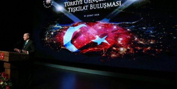 Erdoğan'ın bebek ile ilgilenmesi kameralara yansıdı