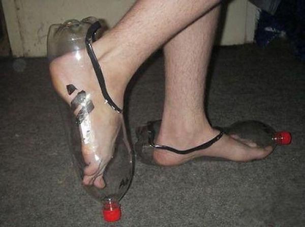 p İşte dikkat çeken ama denemeye bile yanaşmayacağınız saçmalıktaki kıyafetler. /p  p /p