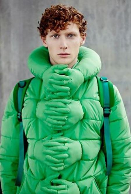 p İşte dikkat çeken ama denemeye bile yanaşmayacağınız saçmalıktaki kıyafetler. /p  p /p