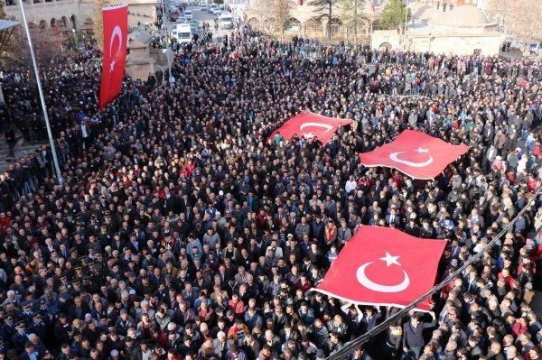 Afrin şehitleri son yolculuğuna uğurlandı
