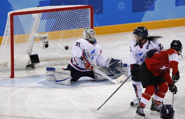 Güney ile Kuzey Kore birlikte ilk maçlarına çıktılar