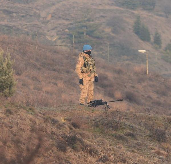 HDP'nin kongresi için askerler nöbet tuttu