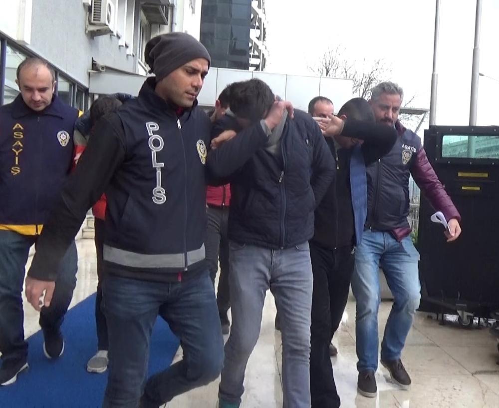 Bursa'da 1 ayda 8 kamyonet çala hırsızlar yakalandı