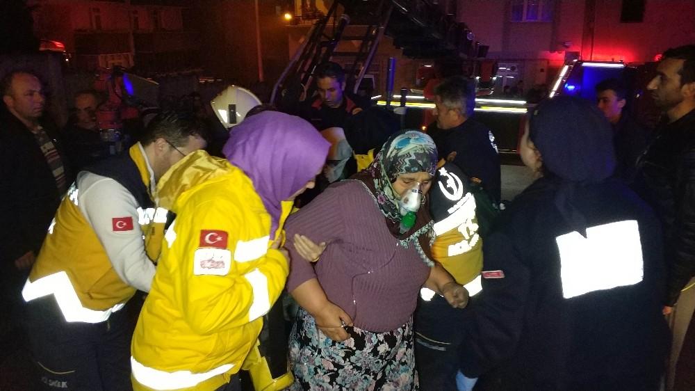 Samsun’da yangın: 9 kişi ölümden döndü