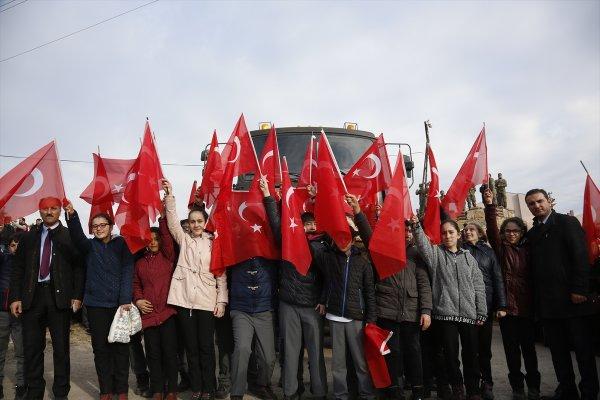 Mehmetçik Afrin'e dualarla uğurlandı