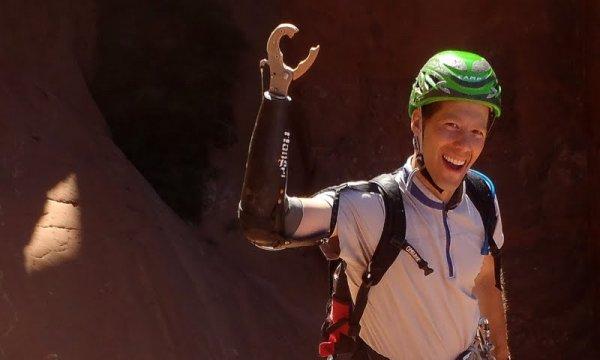 Aron Ralston'un 127 saatlik yaşam mücadelesi