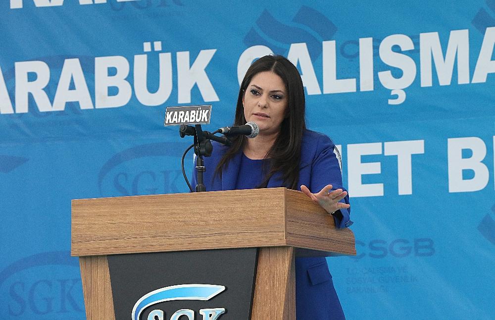 Bakan Sarıeroğlu: Taşeronda biz bir çılgınlık yaptık