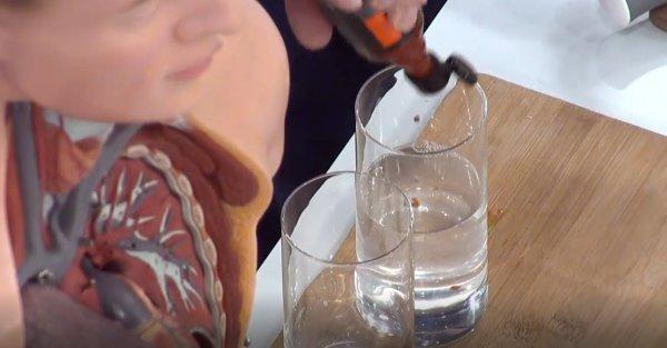 Limon suyu ve acı biber sosu karaciğere iyi geliyor