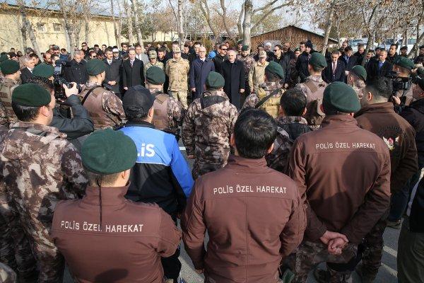 PÖH ve JÖH'ler dualarla Afrin'e uğurlandı