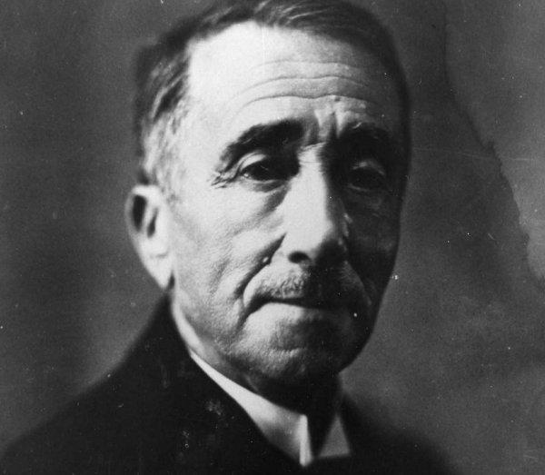 Türk ve yabancı yazarların ilginç yönleri