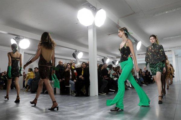 Londra Moda Haftası'nda İbrahim Tatlıses'in şarkısı