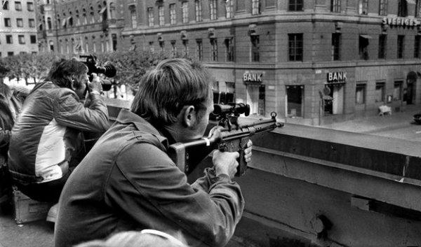 Bir rehinenin duyduğu bağlılık: Stockholm Sendromu