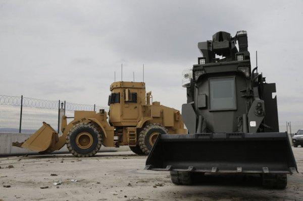 İnsansız iş makineleri Afrin'de