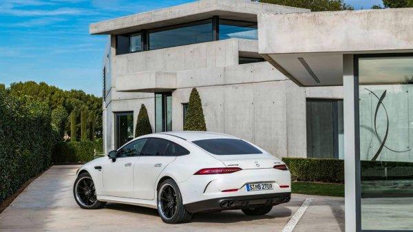 Mercedes rüya otomobili tanıttı: AMG GT Coupe