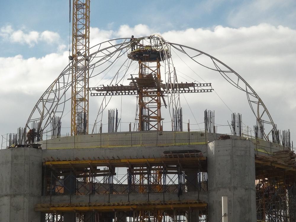 Taksim Camii'nin ana kubbesinin yapımına başlandı