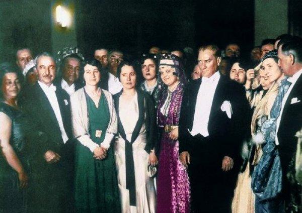 Atatürk’ün kadınlara verdiği haklar