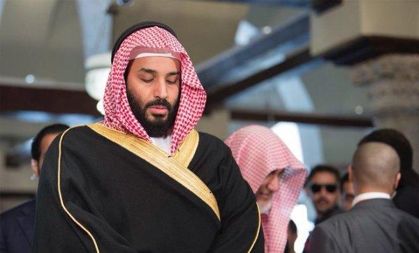 Veliaht Selman Sisi'ye namaz kıldırdı