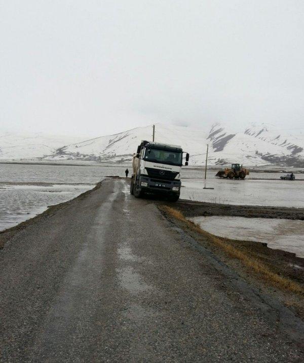 Çaldıran Ovası göle döndü