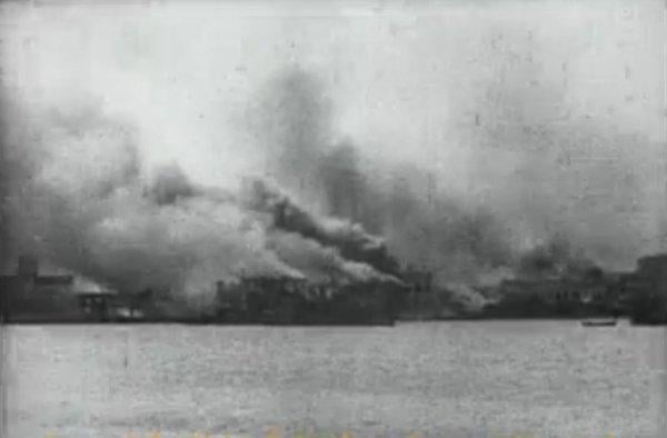 Yunan askerlerinin denize dökülüşü