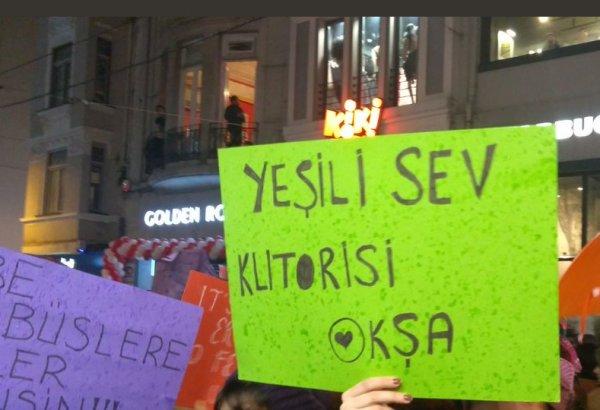 Kadınlar Günü yürüyüşüne açılan pankartlar damga vurdu