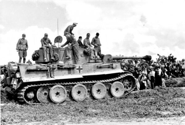 Hitler'in Nazi tankları