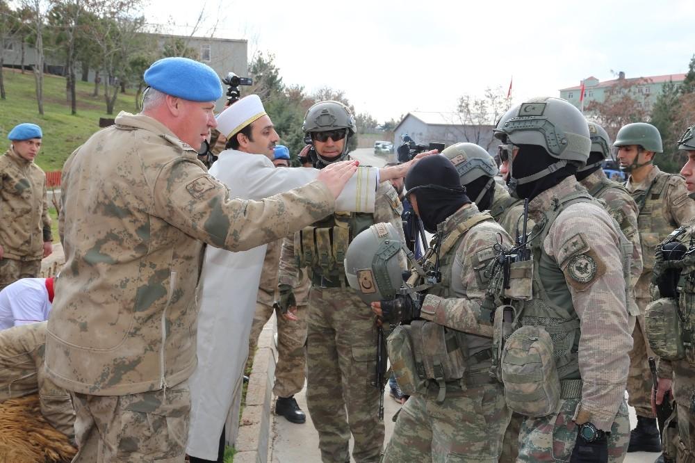 Şırnak’tan 660 asker ve korucu Afrin’e gitti