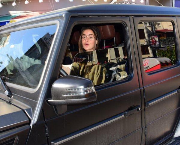 Soral kardeşler annelerine sürpriz yaptı